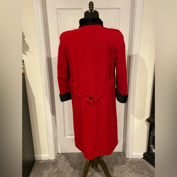 Hannah Vintage Red Pure Virgin Wool Overcoat Coat Black Trim Fits Medium & Large - Picture 3 of 7
